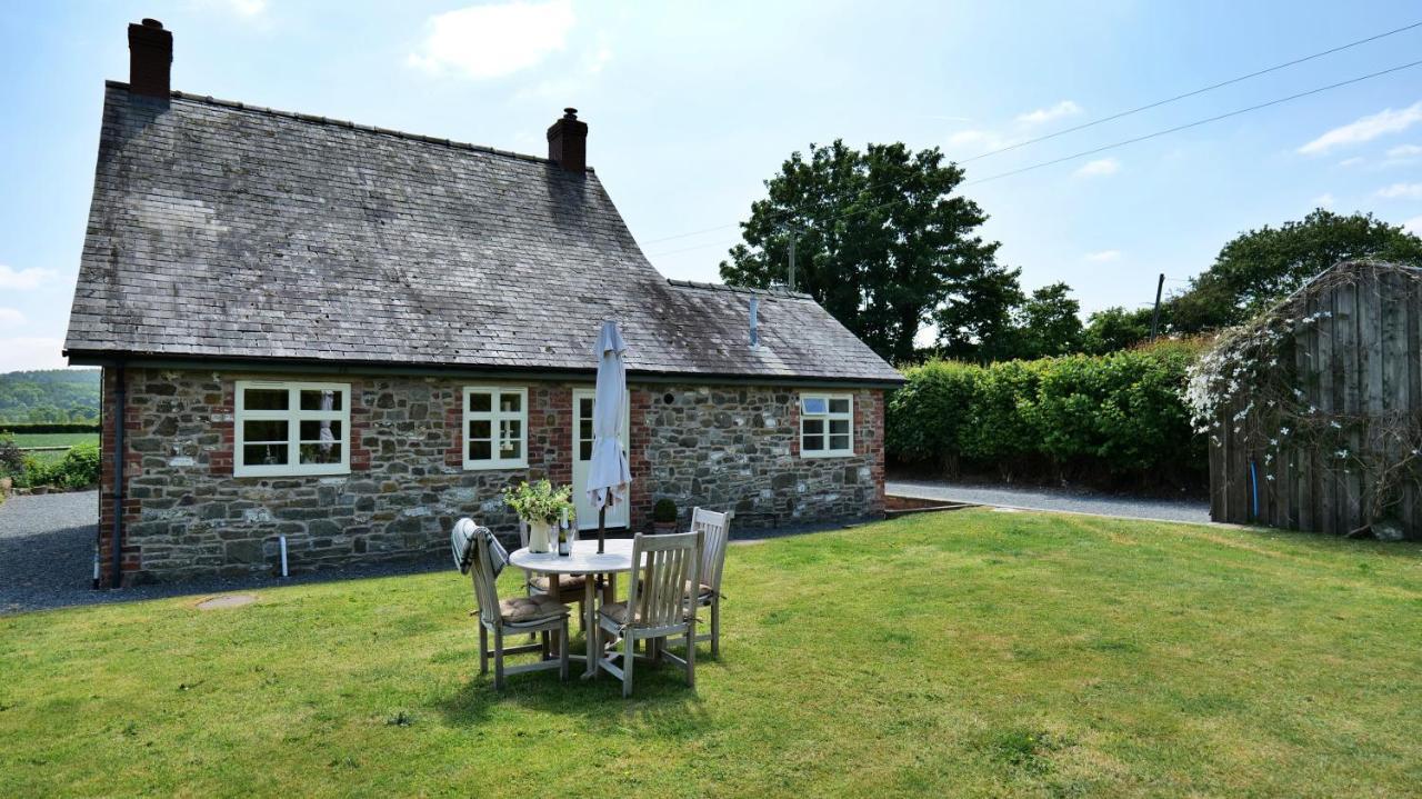 Country Cottage With Far Reaching Views Presteigne Exterior photo