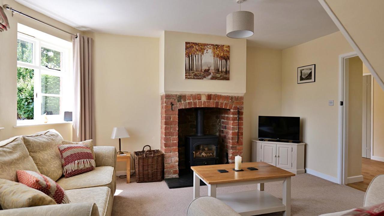 Country Cottage With Far Reaching Views Presteigne Exterior photo