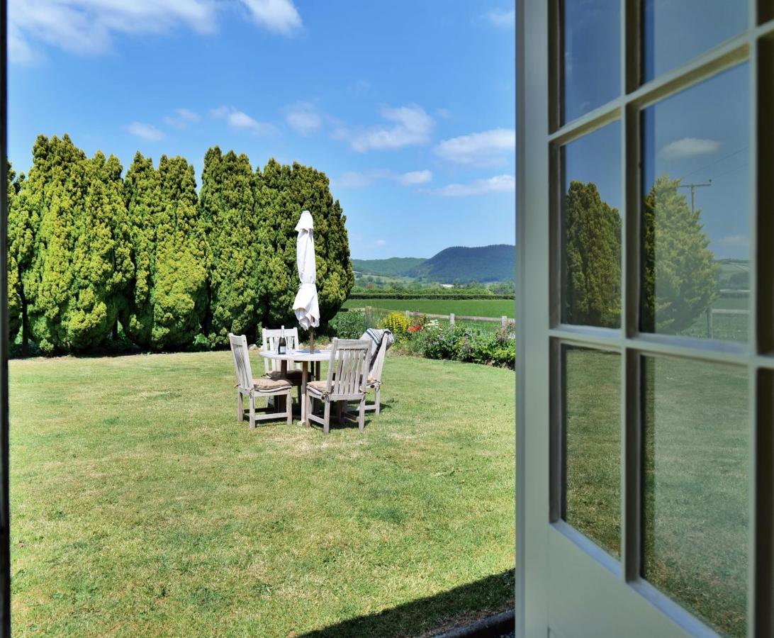 Country Cottage With Far Reaching Views Presteigne Exterior photo