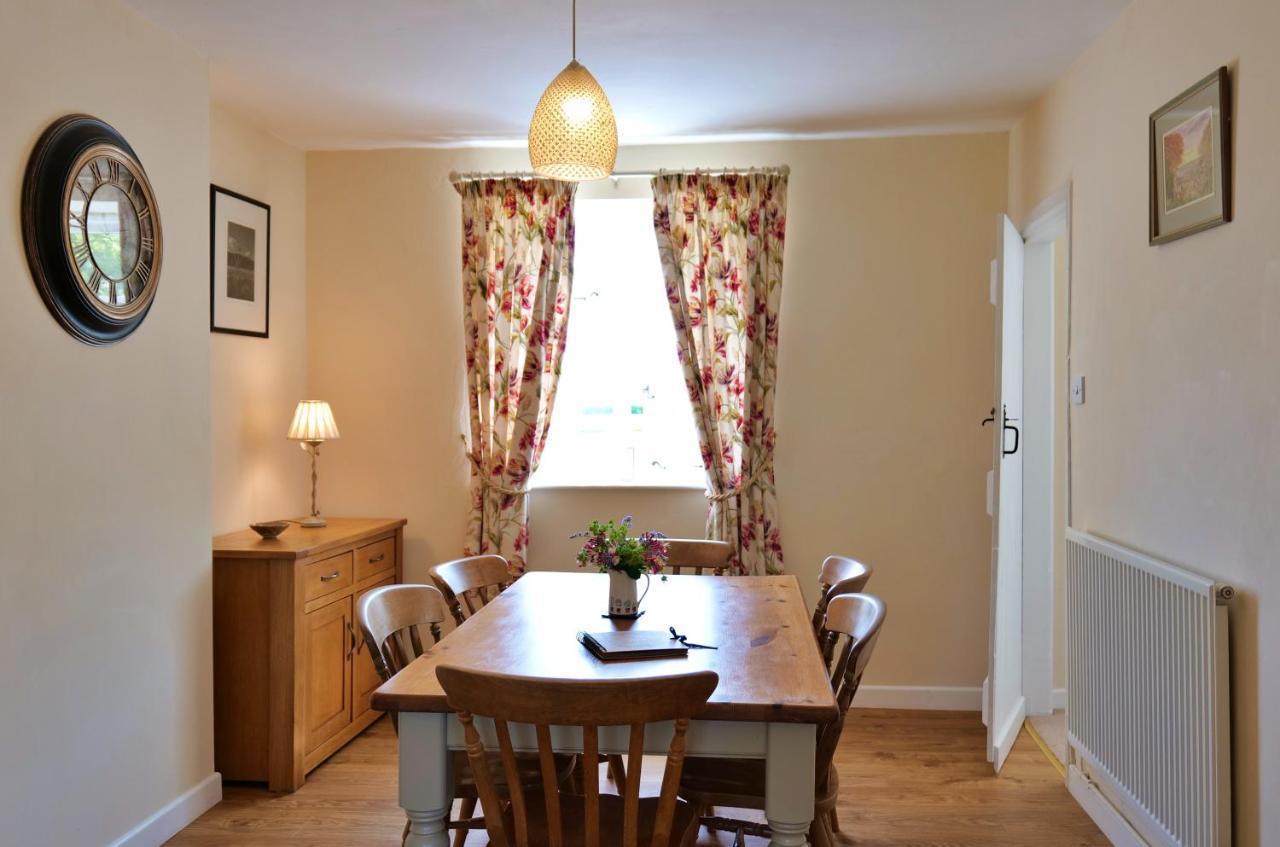 Country Cottage With Far Reaching Views Presteigne Exterior photo