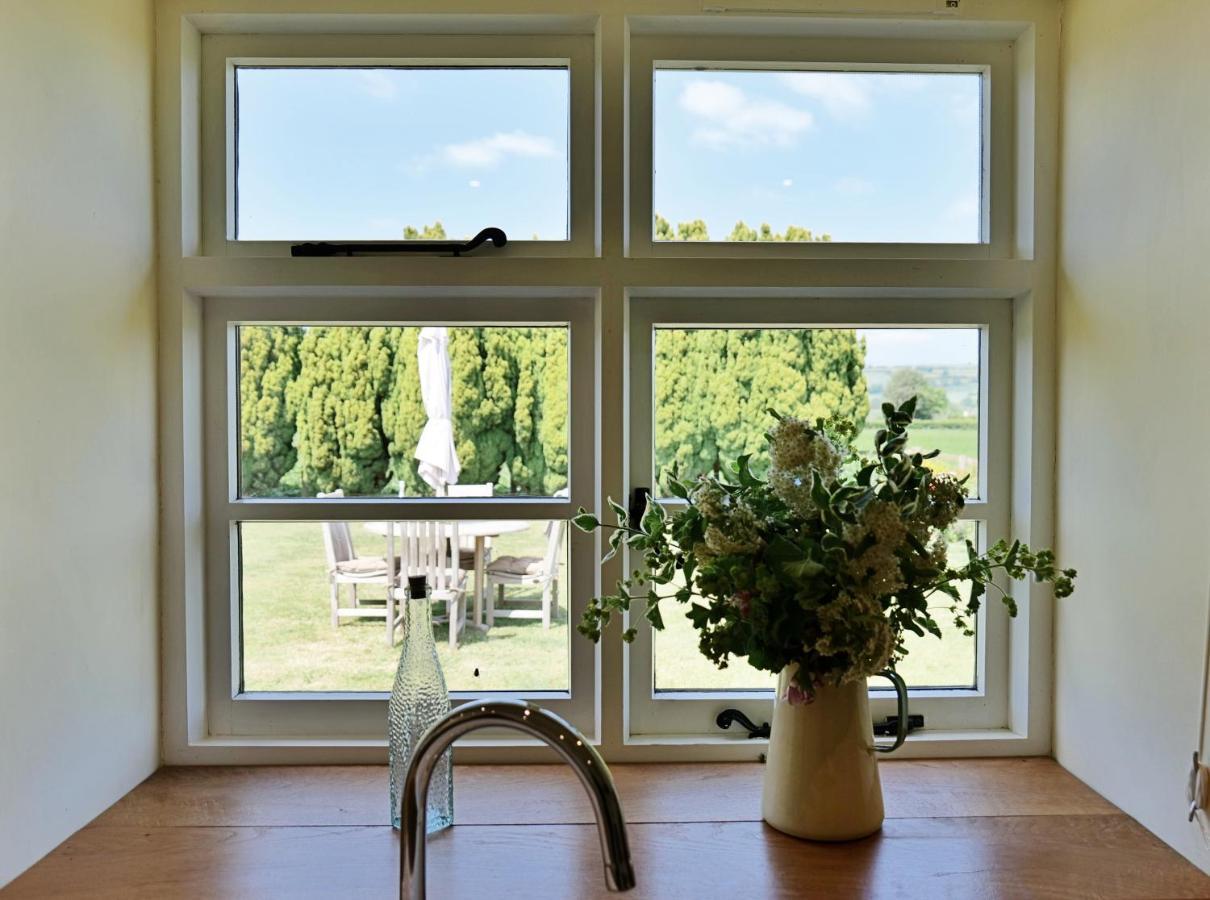 Country Cottage With Far Reaching Views Presteigne Exterior photo